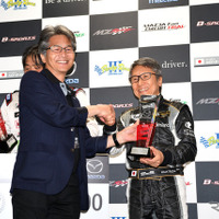 決勝レースをドライバー松田秀士がレポート