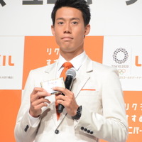 7月19日、都内で錦織圭選手の「リクシル すすめる、ユニバーサル。」公式アンバサダー就任式が開催された。