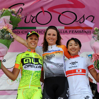 萩原麻由子がジロローザ第3ステージで3位　表彰台に登壇 画像