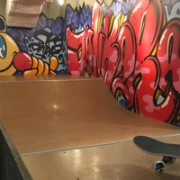 スケートボードが楽しめるカラオケルーム「スケカラ」登場 画像