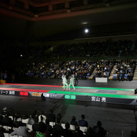 全日本フェンシング選手権大会、世界初のLED演出で親しみやすく変化