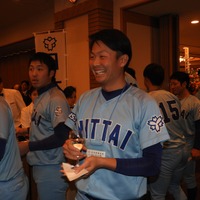 秋の日本一で笑顔のこぼれる野球部