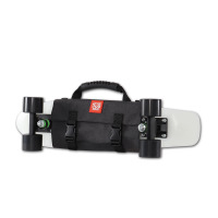 スケートボードを楽に運搬できるスケーター専用バッグ発売