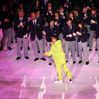 平昌五輪日本代表選手団の壮行会で熱唱したアーティストのAI