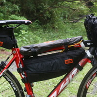 自転車を置けるサイクリスト向けツールームテント「バックフリップバイシクルテント」発売