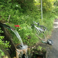 ここの沢でのボトルへの水分補給はありがたかったです