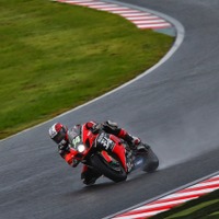 【鈴鹿8耐】MuSASHi RT HARC PROが2連覇…雨やクラッシュ、荒れ模様のレース展開制す