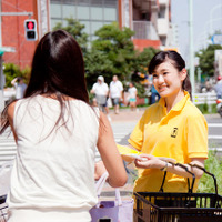 「やめましょう、歩きスマホ。」キャンペーン（7月26日、東京都墨田区）