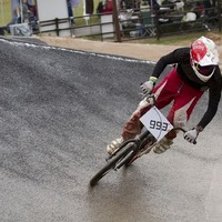 　第28回全日本BMX選手権大会が10月30日に広島県安芸高田市の土師ダムBMXトラックで開催され、男子エリートで長迫吉拓が優勝。ジュニアから昇格後、初めてのビッグタイトルを手にした。