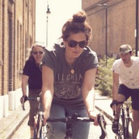 オーガニックコットン使用、自転車を愛する人のTシャツ