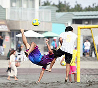 三浦海岸で「ビーチスポーツ＆納涼フェスタ2014」開催　9月20日