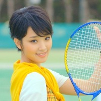 剛力彩芽、新曲MVはテニスラケットで“ラケットダンス” 画像
