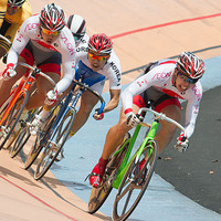 　マレーシアのクアラルンプールで開催されている第32回アジア自転車競技選手権、第19回アジア・ジュニア自転車競技選手権は2月12日、トラック競技の最終日としてケイリンが行われ、男子エリートで渡邉一成と新田祐大（ともに競輪選手）が3位と4位になった。
　2月14日