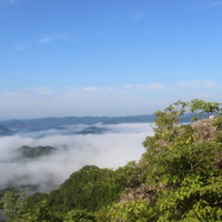 岩場の展望台から雲海の景色その2。