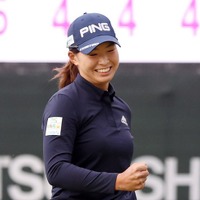 【ゴルフ】渋野日向子、気合いのマン振りからプレーオフでイーグルV　「ギャラリーの前で勝つのは2年ぶり」