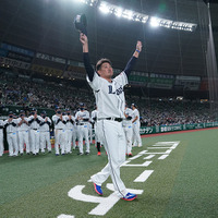 【プロ野球】松坂大輔の引退セレモニーにイチロー氏登場　米メディアも「心温まる瞬間」と感動伝える