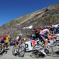 　国内外で開催される自転車レースやイベントなどの日程を掲載した「大会・イベントカレンダー」が最新版に更新されました。海外の主要大会の日程や国内の注目大会も掲載されています。
　各イベントの内容（カテゴリー）、開催日や開催地、募集期間などがひと目で分か