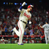 【MLB】大谷翔平、日本人初の2年連続30号は、ライバル・ジャッジが見上げる特大130m逆転弾