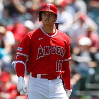 【MLB】大谷翔平、あわや頭部死球を間一髪回避　ヘルメットを飛ばしての絶叫に球場騒然