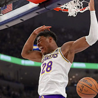 【NBA】フィールドゴール100%の八村塁、ジェームズ対カリーはレイカーズが先勝　プレーオフ2回戦