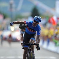 　第99回ツール・ド・フランスは7月13日、サンジャンドモリエンヌ～アノネーダベジュー間の226kmで第12ステージが行われ、ガーミン・シャープのデービッド・ミラー（英国）がAG2Rラモンディアルのジャンクリストフ・ペロー（フランス）との一騎打ちを制して優勝した。