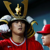 【MLB】“猫ポーズ”大谷翔平、今季42号の兜セレブレーションで猫嫌いの同僚エスコバルへの洗礼か