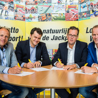 自転車チームとスピードスケートチームが、2つのスポンサーと契約し、「チームロットNL」が誕生
