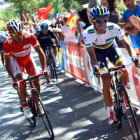 　ブエルタ・ア・エスパーニャは8月30日、ビラガルシア・デ・アローサ～ミラドル・デ・エサロ間で第12ステージが行われ、首位ホアキン・ロドリゲス（33＝スペイン、カチューシャ）がゴール手前の激坂で１秒差の総合２位につけるサクソバンク・ティンコフバンクのアルベ