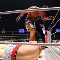 【RIZIN.45】「モテてしゃーないのは俺」皇治、宣言通りのサッカーボールキックでキングカズ息子を撃破