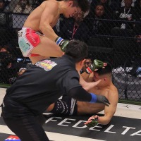 【RIZIN】「テクニカルKO勝利！」怪物くんが“元DEEP王者”喰いで連勝飾る　Xでもトレンド入り