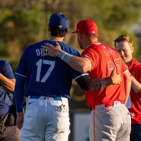 【MLB】大谷翔平とトラウトが再会の熱い抱擁、笑顔で談笑する姿にファン感激「泣けてくる」