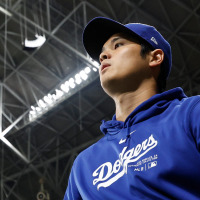 【MLB】水原元通訳と決別した大谷翔平に起きている変化とは……　「チームメートと積極的に交流している」ロバーツ監督が明かす