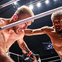 【RIZIN.47】「勇気を見せた」前回塩試合のベイノア、“査定マッチ”でリングから落下のアクシデントも……大歓声のなか劇的勝利