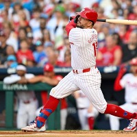 【MLB】“8戦7発”シュワーバーが先頭打者アーチ14本のメジャー新記録　35号で大谷翔平と11本差も……左肘の痛みで途中交代