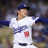 【MLB】「誰が先発すべきか」ドジャースの地区S最終戦、現地メディアの見解は……　ロバーツ監督「山本由伸も登板計画のひとつ」