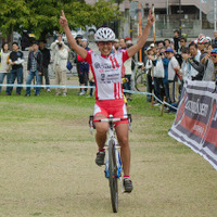 宮内が女子の初代チャンピオンに（ジャパンカップシクロクロス14)