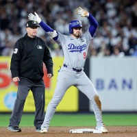 【MLB】「多才な内野手」ド軍の世界一貢献のラックスがレッズへ　キム・へソン獲得で飽和状態、公式は27歳の“マルチぶり”にも注目