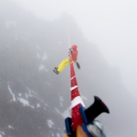ミック・キメター　標高3700mの雪山で45mを綱渡り