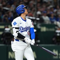 【MLB】大谷翔平の今季1号が“物議”を醸す……米メディアが問題提起も、ファンからは「審判の判定は正しかった」の声殺到