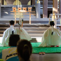 武蔵一宮氷川神社で巫女舞を見学（ツール・ド・フランスさいたまクリテリウム14）