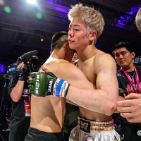 【RIZIN】三浦孝太、顔面から“大量出血”で4連敗……激しい鉄槌→膝を顔面に打ち込まれ1R2分46秒でレフェリーストップに