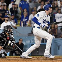 【MLB】フリーマン値千金の劇的サヨナラ打、3000奪三振カーショーを祝う逆転勝利　盗塁の大谷翔平が生還