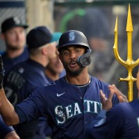 【MLB】“イチローの愛弟子”フリオがメジャー史上初の快挙達成、デビュー4年連続「15本塁打、20盗塁以上」　菊池雄星から節目の一発