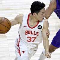 【NBA】河村勇輝、24歳が見せた“好アシスト”に公式賛辞「ユウキがトランジションで輝く」　途中出場で開幕へアピール続く