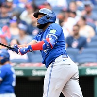 【MLB】ゲレーロJr.がシャンパンファイトで「ザ・ヤンキースルーズ！」　盛大な煽りに中継のジーターとAロッド苦笑い、オルティス大爆笑