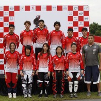 　第6回アジアBMX選手権が5月19日にシンガポールで開催され、ジュニアクラスで吉井康平と瀬古遥加が優勝してアジアチャンピオンになった。ジュニア女子は朝比奈綾香と山野本悠里がそれぞれ2位と3位に入り日本勢が表彰台を独占。ジュニア男子も佐伯辰哉が2位に入り日本勢