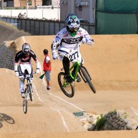 　2013JBMXFシリーズ第3戦が6月16日に大阪府岸和田市のサイクルピア岸和田で開催され、エリートクラスは岸和田をホームコースとする吉村樹希敢（トーヨー・クレジットレーシング）が優勝した。2012年はシリーズチャンピオンを獲得した吉村だが、2013シー
ズンは初勝利。