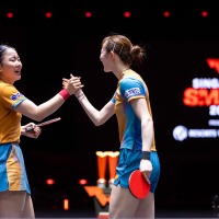 「歴史的偉業を達成」張本美和＆早田ひなの初出場初Vに公式が称賛　好連携見せた“みわひな”ペアが「猛攻で圧倒」【シンガポールスマッシュ】