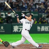 【WBC2026】吉田正尚が2試合連発、起死回生の逆転2ラン　変則左腕の低めボール球を“バット一閃”