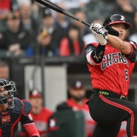 【MLB】「軽く打ったような感じで……」11号アーチの村上宗隆を指揮官称賛　「パワーには本当に驚かされる」キング争いでメジャートップタイ